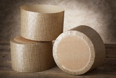 Paper molds for panettone
