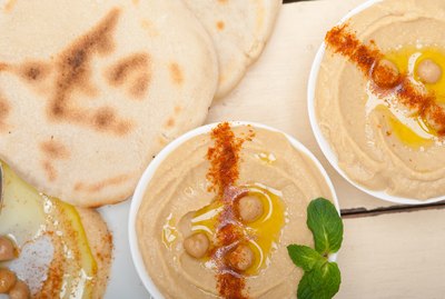 Hummus with pita bread