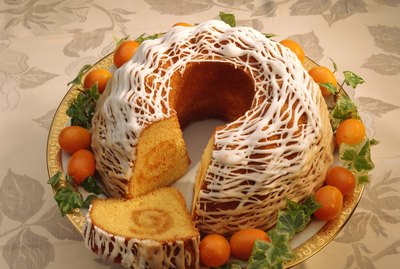Eggnog bundt cake