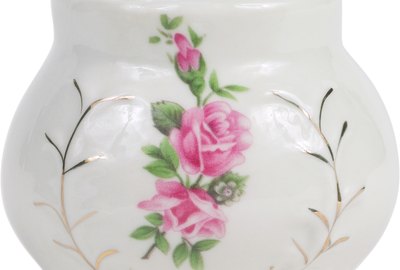 Porcelain jar