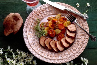 Pork tenderloin with thyme and turnips