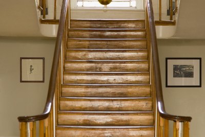 DIY guide for DIY Sand  Stain Stair Treads with step-by-step instructions