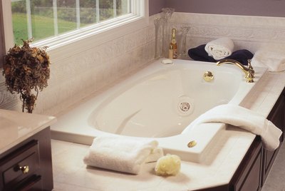 Elegant contemporary bathroom