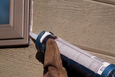 stucco caulk trim between should maintenance repair