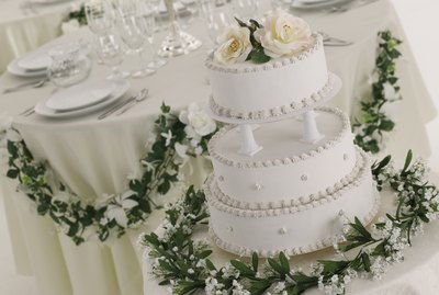 Wedding cake with roses