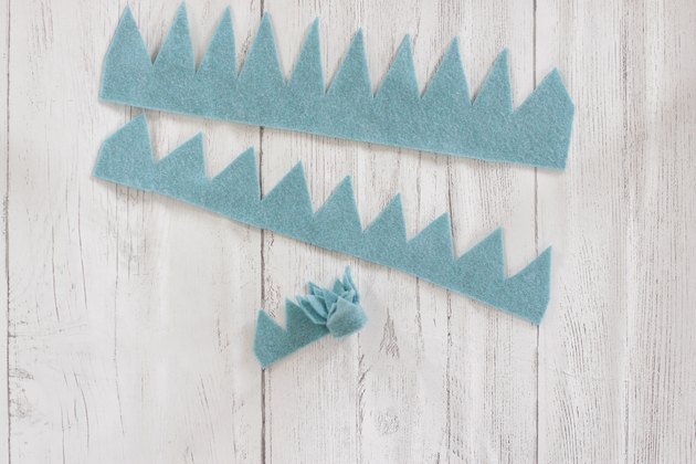 Felt succulents are not only full of color, texture and unique character, but they are a cinch to make.