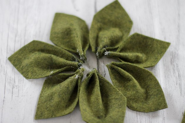 Felt succulents are not only full of color, texture and unique character, but they are a cinch to make.