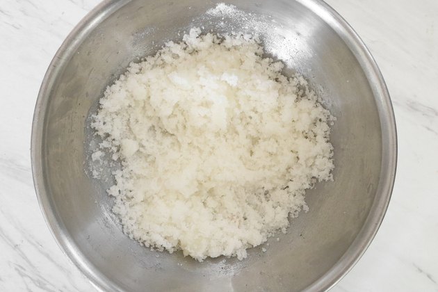 Mix sugar and oil