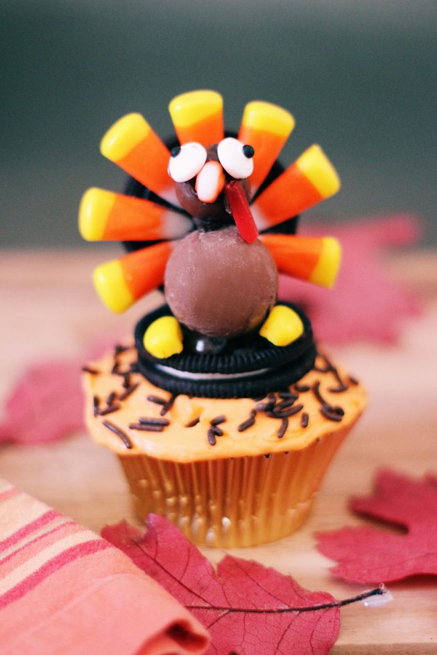 finished turkey cupcake