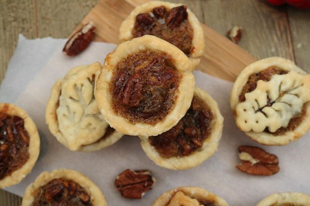 How to Make Mini Pecan Pies