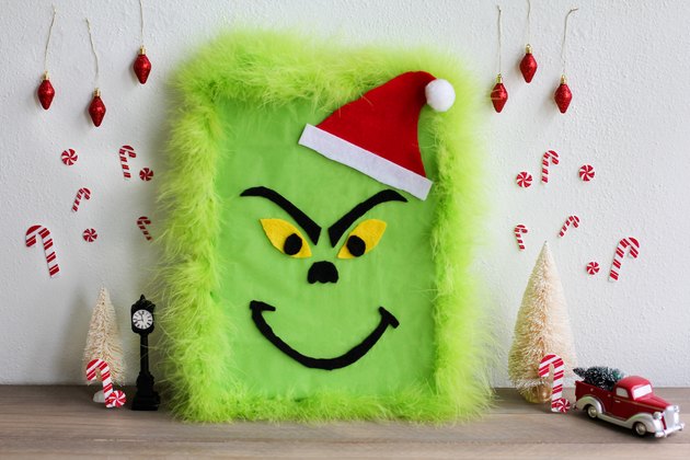 The Grinch gift wrap DIY