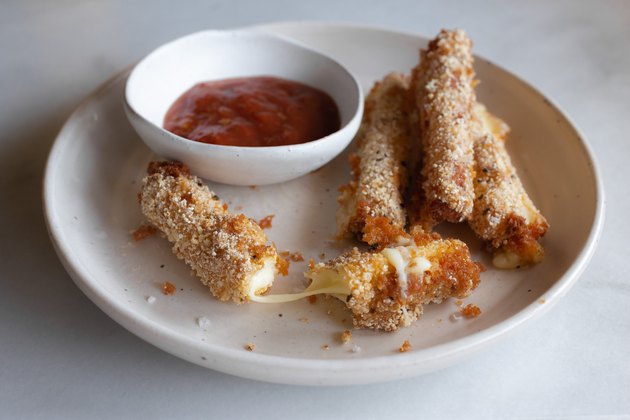 Cornmeal Mozzarella Sticks Recipe