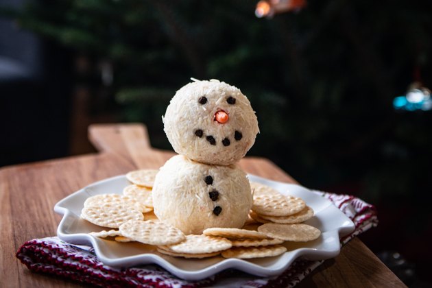 Snowman Cheese Ball Recipe