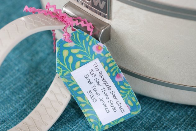 These bright and custom luggage tags will make your baggage noticeable from far away and there will be no doubt about the whereabouts of your luggage.
