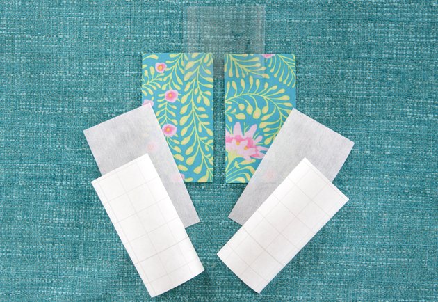 These bright and custom luggage tags will make your baggage noticeable from far away and there will be no doubt about the whereabouts of your luggage.