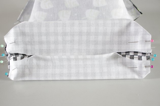 This versatile bag can be used to hold make-up, a shaving kit, school supplies, or even small toys for those car trips.