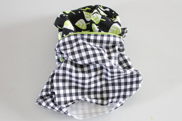 This versatile bag can be used to hold make-up, a shaving kit, school supplies, or even small toys for those car trips.