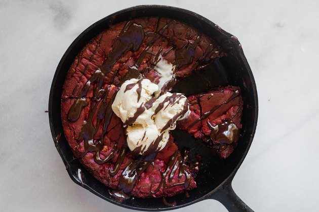 Cast Iron Skillet Recipe: Red Velvet Cookie