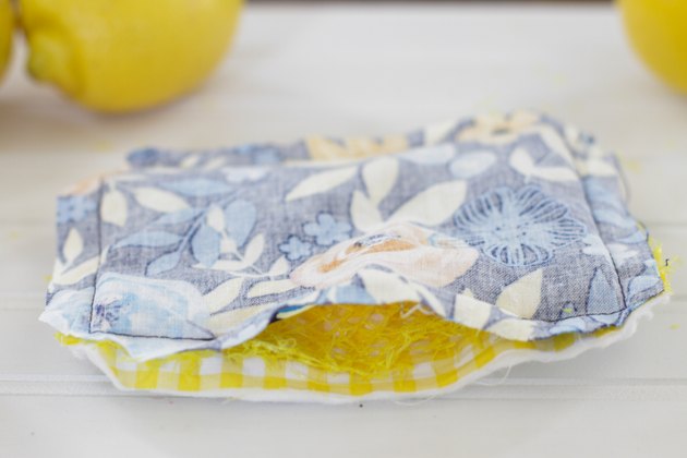 If transforming your home into a more eco-friendly place is important to you, then this zero-waste washable sponge a good alternative to those traditional throw-away plastic dish sponges.