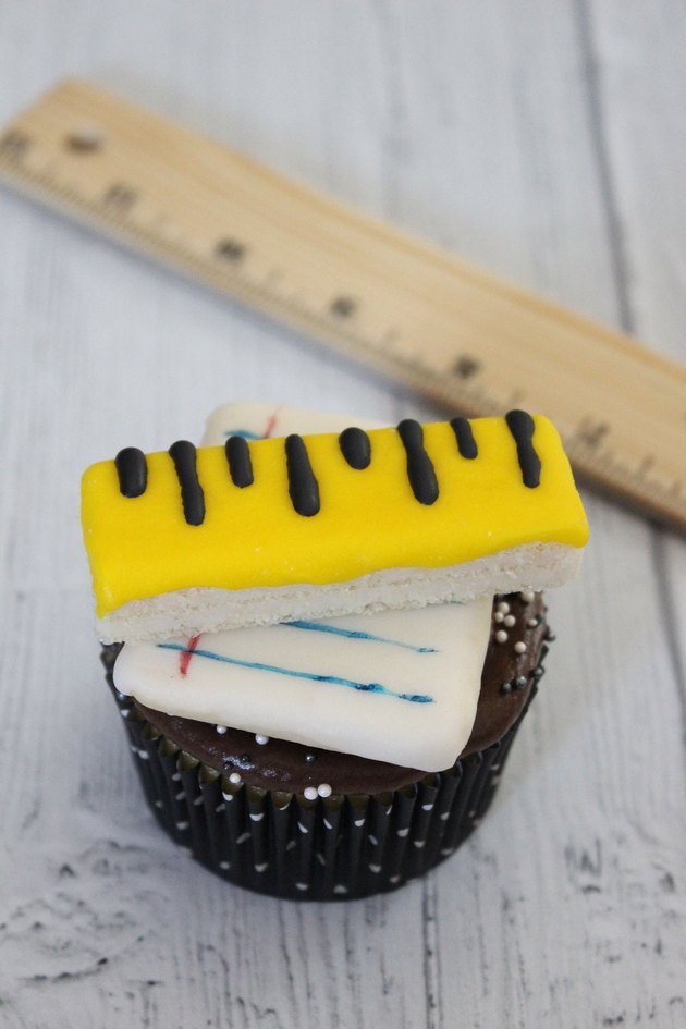 ruler cupcake