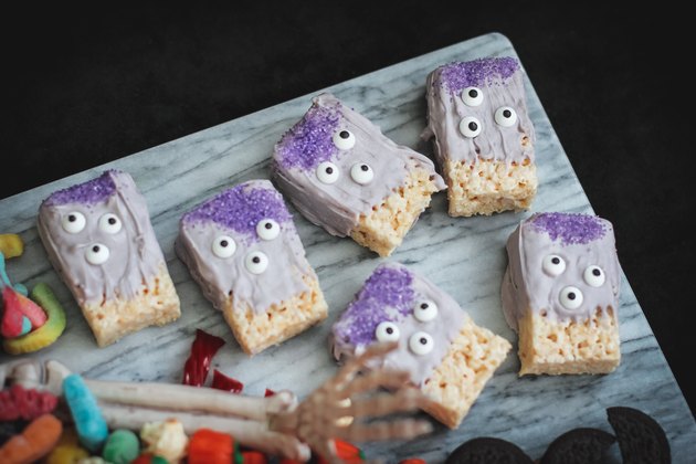 Three-eyed monster rice krispie treats