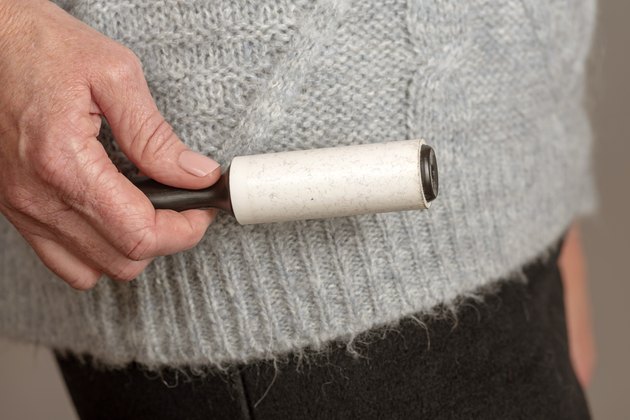 10 Clever Ways to Use a Lint Roller