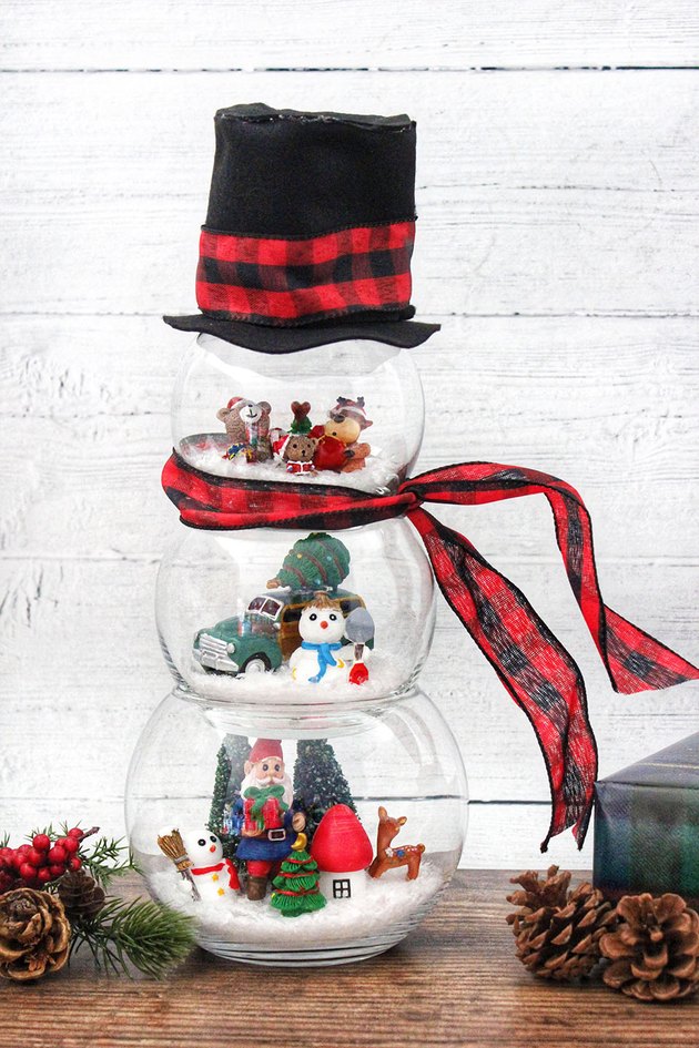 completed diy fishbowl snowman