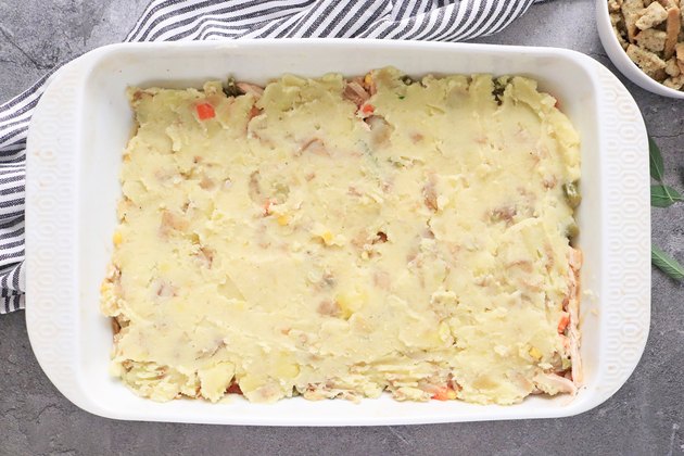 Spread mashed potatoes