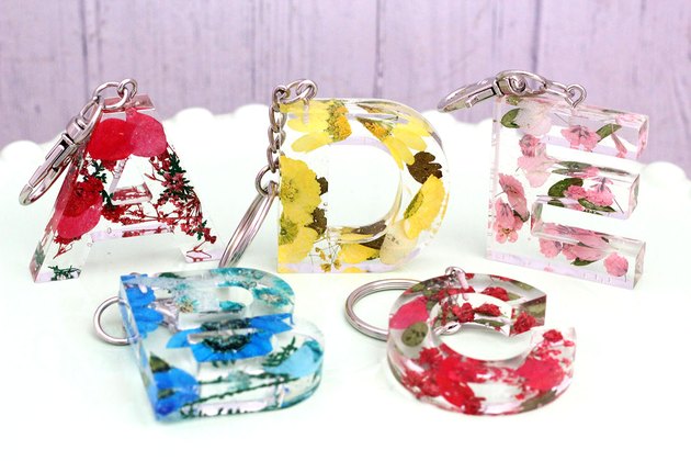 How to Make Those Viral Floral Resin Keychains