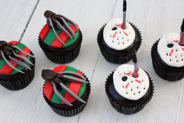 DIY 'Freddy vs. Jason' Cupcakes