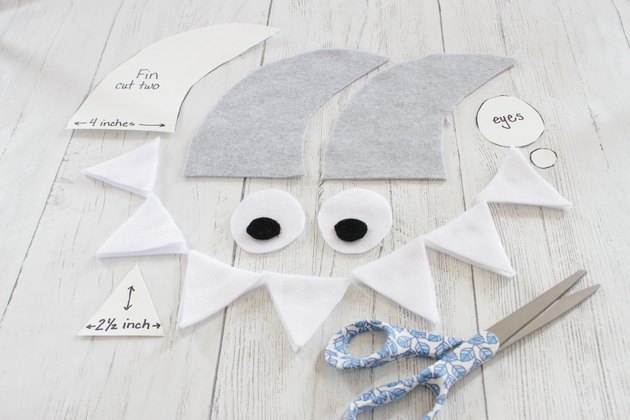 If sharks are your thing and Shark Week can't come soon enough in your book, then you'll want to dive into this fun, cozy, hooded blanket project.