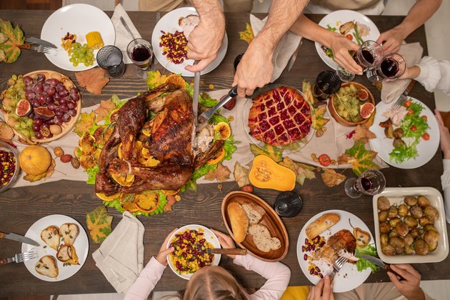 10 Life-Saving Thanksgiving Cooking Hacks, Tips & Tricks