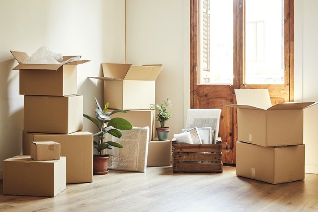 10 Clever Moving & Packing Hacks