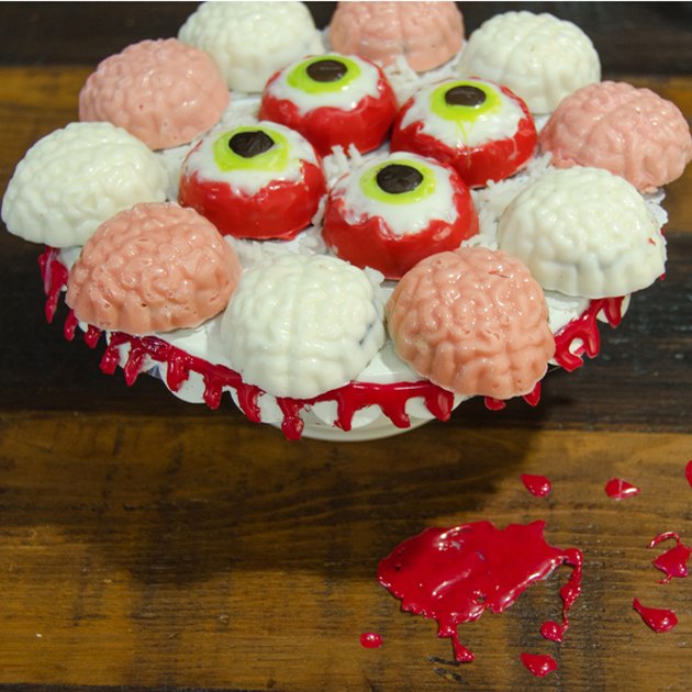 Brain and eyeball candies
