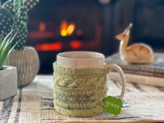 Craft an Adorable Mug Cozy (With a Pocket for Tea!)