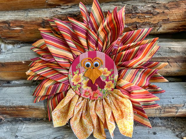 A Thanksgiving Turkey Wreath for Your Festive Front Door