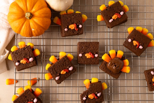 Shortbread Cookie Turkeys To Gobble on Thanksgiving