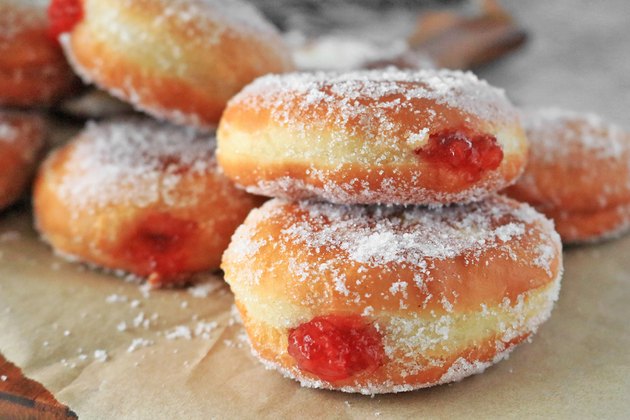 How to Make Paczki (Polish Donuts)