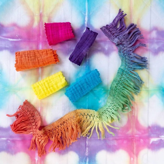 5 Eye-Popping Tie-Dye Kits on Etsy