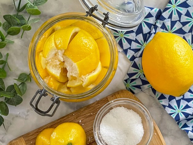 How to Preserve Lemons