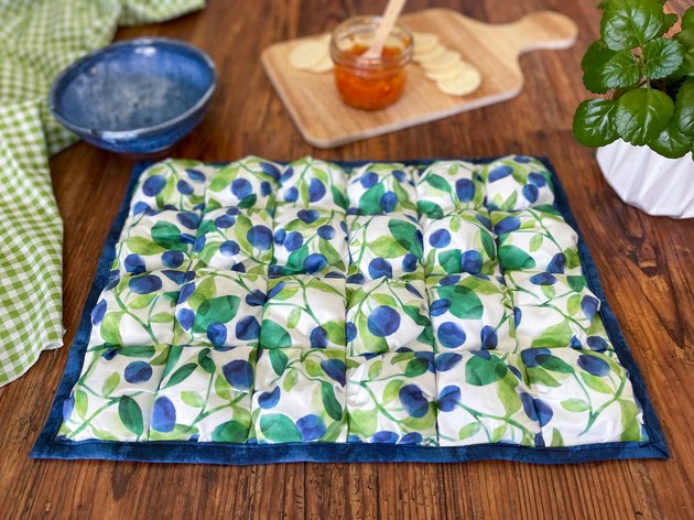 Puff Quilt Placemats to Dress Up the Table