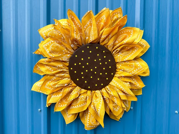 A Sunflower Bandana Wreath to Brightly Adorn Your Door