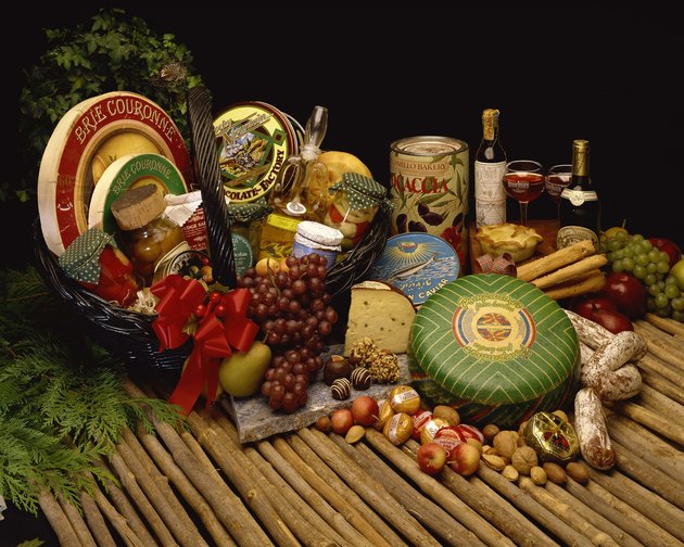 Deluxe gift basket
