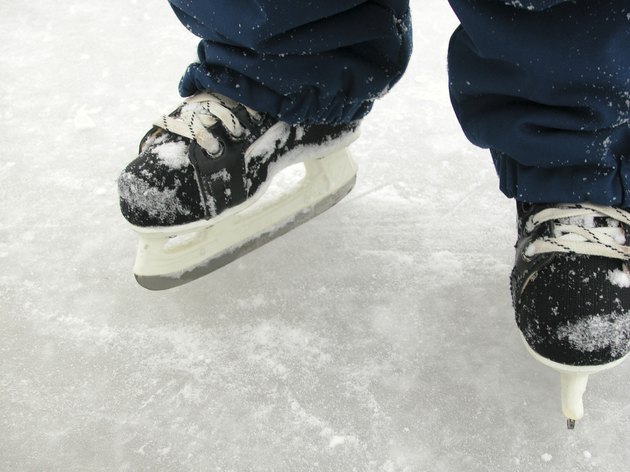 Ice hockey skates