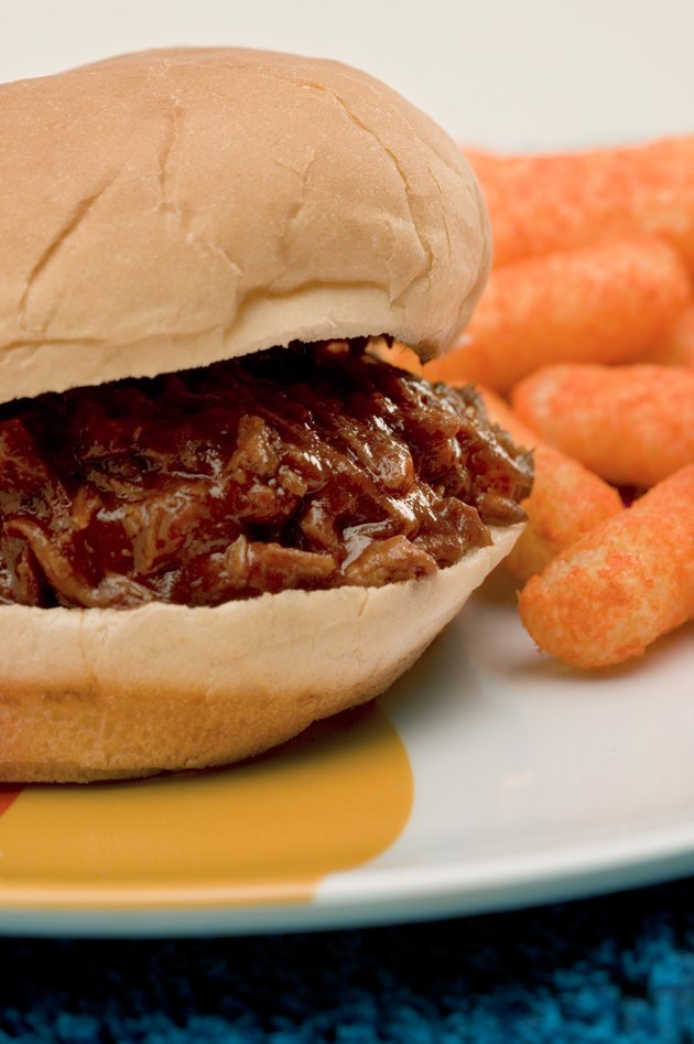 Barbecue sandwich and cheese puffs