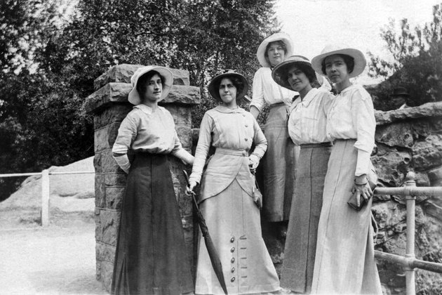 Vintage image of woman in sunhats