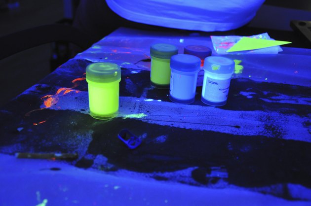 Black light party - finger paint cans