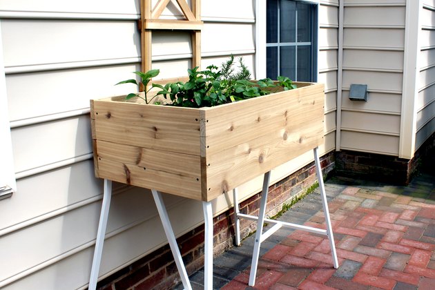 How to Build a Standing Planter Box for a Patio