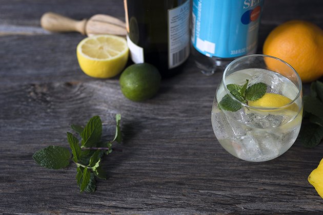 How to Make a Wine Spritzer