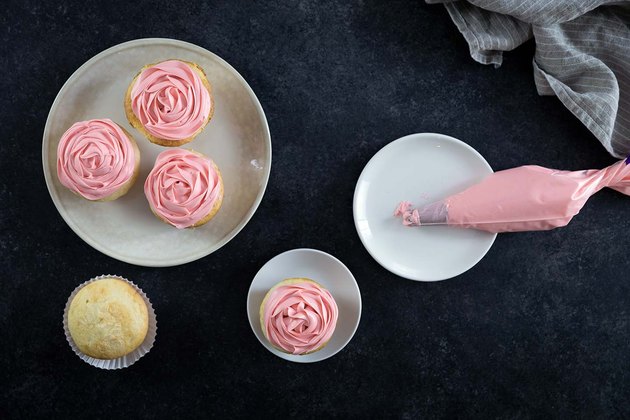 How to Decorate Your Cupcake to Look Like a Rose